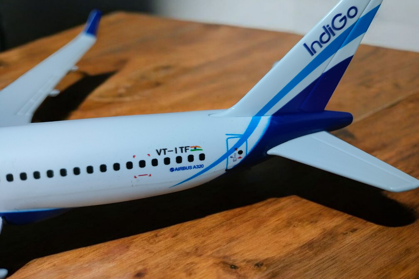 IndiGo Airlines Aircraft Model 16cm | Premium Diecast Plane Model with Stand