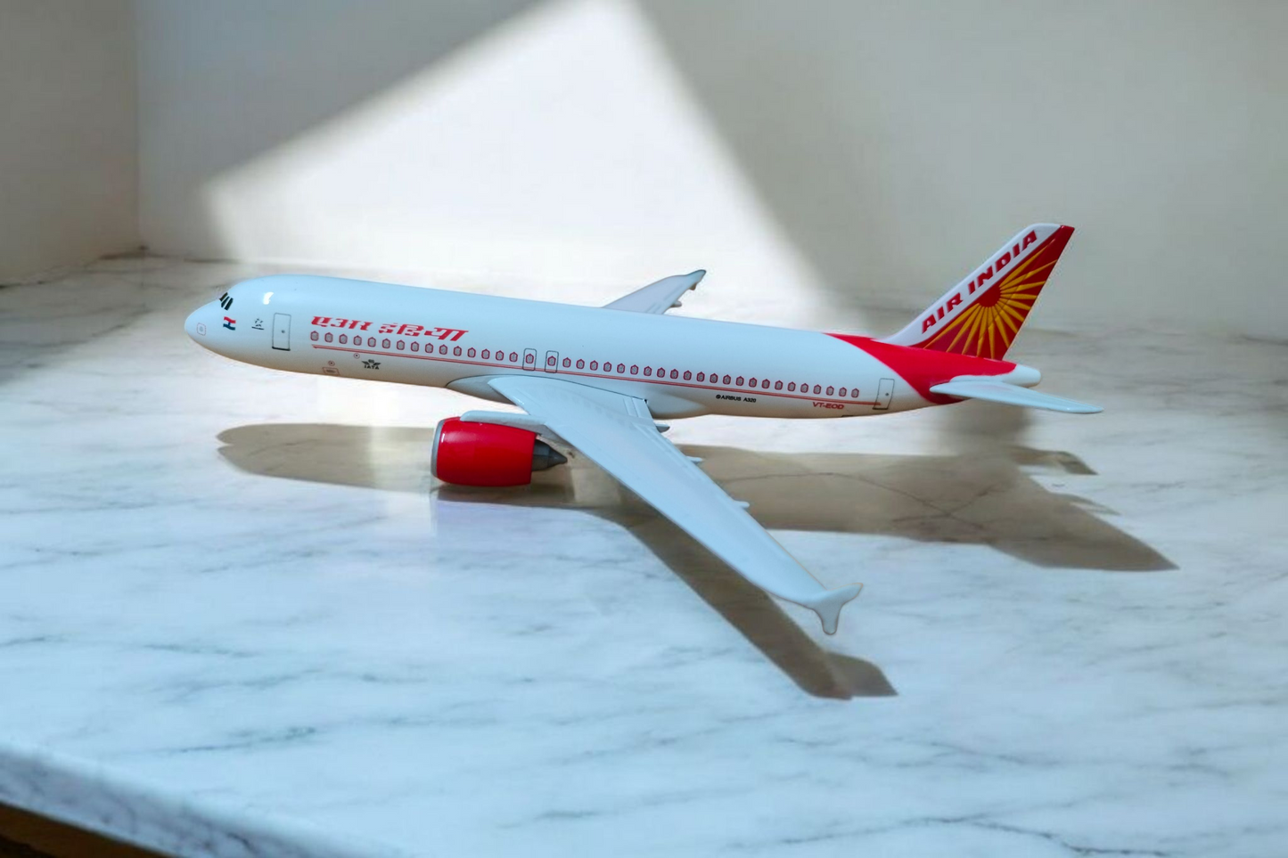 Air India A321 Aircraft Model – Old Livery – 16cm Die-Cast Metal – Vintage Collectible Plane