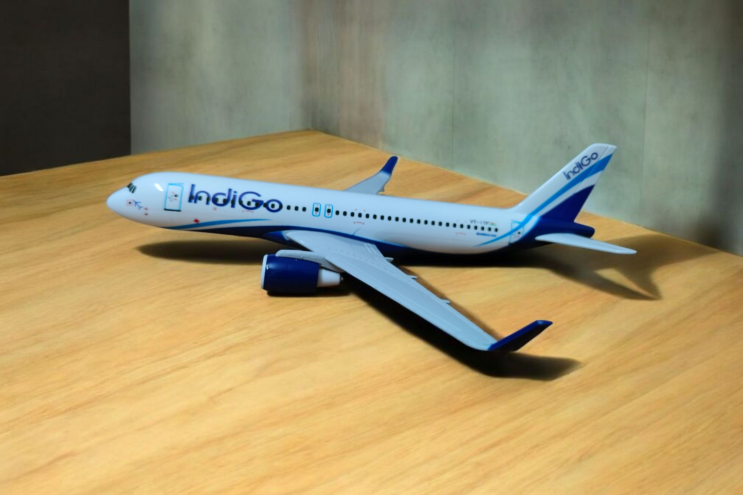 IndiGo Airlines Aircraft Model 16cm | Premium Diecast Plane Model with Stand