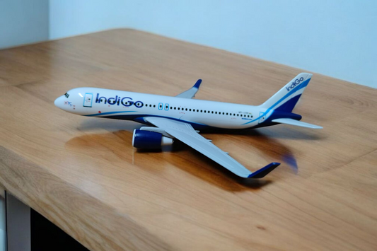 IndiGo Airlines Aircraft Model 16cm | Premium Diecast Plane Model with Stand – VT-ITF
