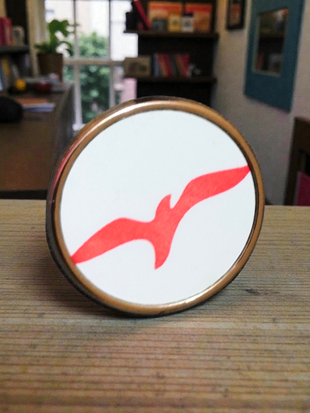 Air Arabia Lapel Pin | Premium Airline Aviation Badge for Pilots & Crew – Global MitRa